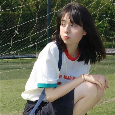 幽异仲夏海报